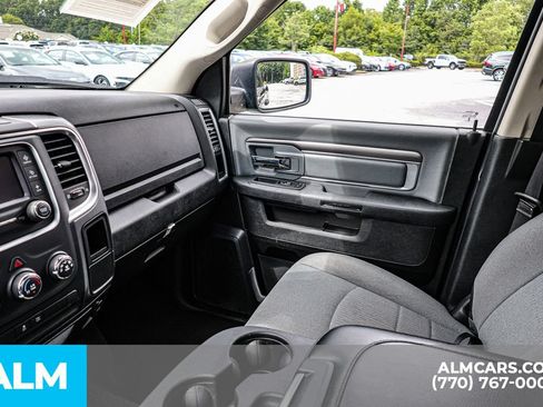 Used 2024 RAM 1500 Classic SLT AWD/4WD image 37