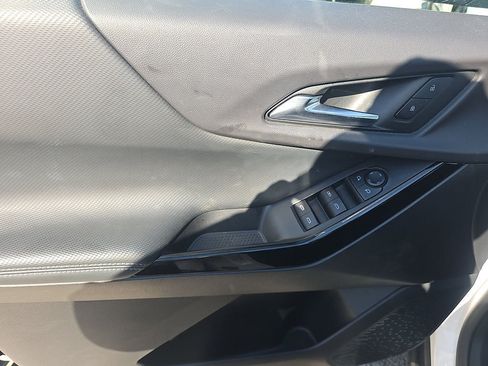 Used 2025 Chevrolet Equinox LT FWD image 65