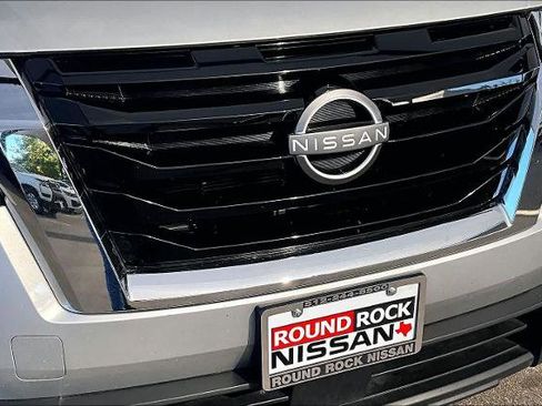 Certified 2024 Nissan Pathfinder SV image 28