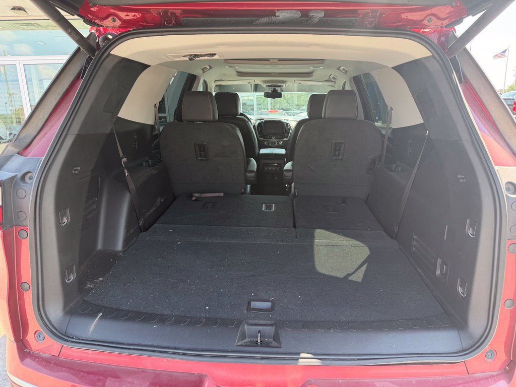 Used 2019 Chevrolet Traverse Premier w/ Driver Confidence II Package FWD image 8