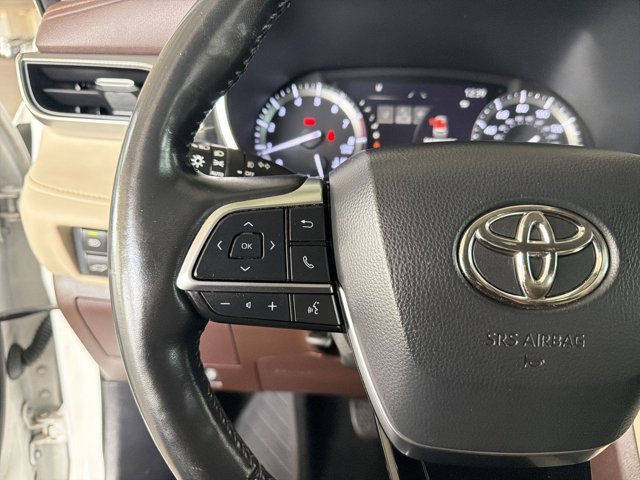 Used 2021 Toyota Highlander Platinum AWD/4WD image 15