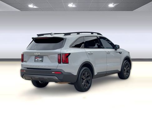 Used 2022 Kia Sorento S image 9