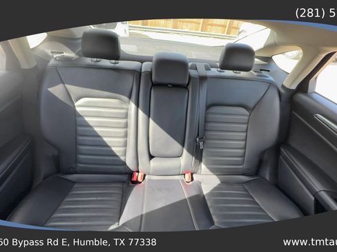 Used 2017 Ford Fusion SE w/ Fusion SE Technology Package FWD image 15