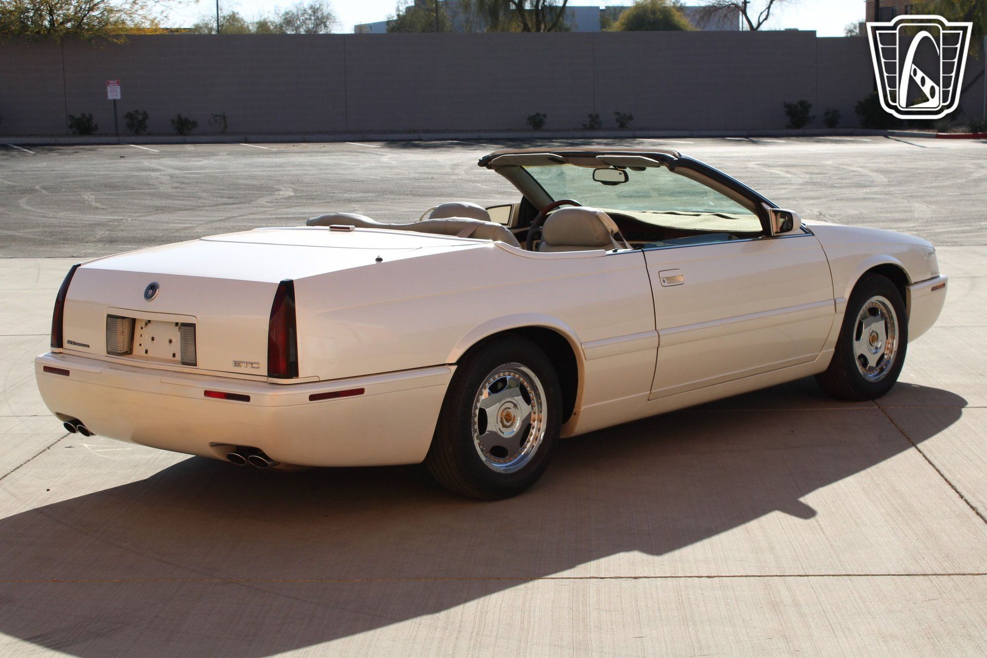 Used 2002 Cadillac Eldorado Touring w/ Preffered Equipment Group FWD image 19