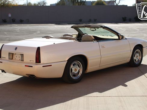 Used 2002 Cadillac Eldorado Touring w/ Preffered Equipment Group image 24