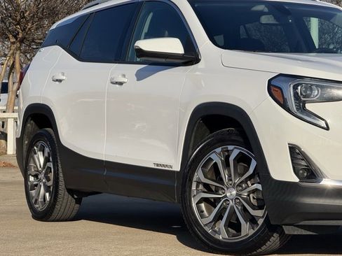 Used 2019 GMC Terrain SLT w/ Preferred Package image 3