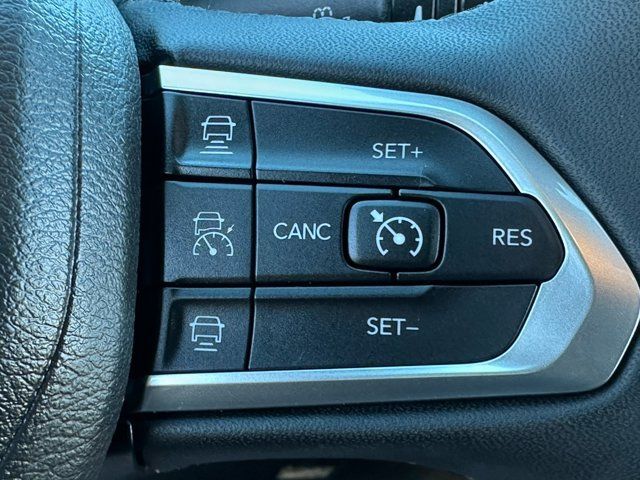 Used 2025 Jeep Compass Limited AWD/4WD image 14