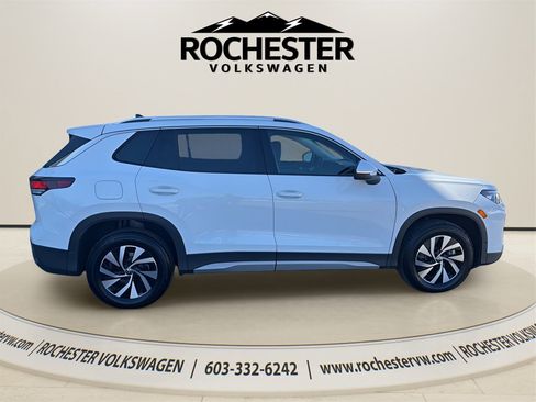 Used 2025 Volkswagen Tiguan S image 10