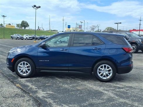 Used 2023 Chevrolet Equinox LS w/ LS Convenience Package image 9