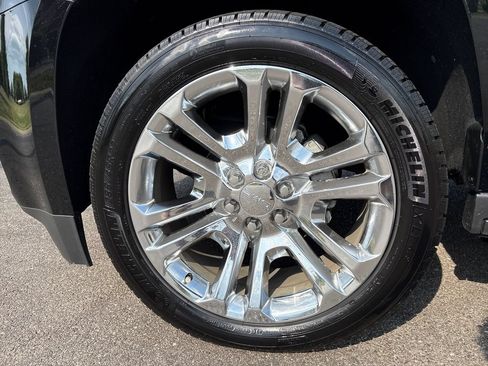 Used 2017 GMC Yukon SLT w/ Premium Edition AWD/4WD image 55