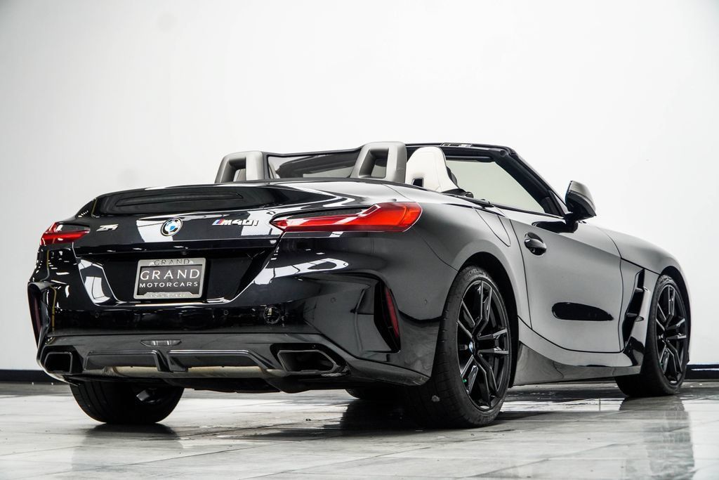 Used 2024 BMW Z4 M40i w/ Premium Package RWD image 19