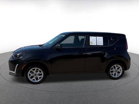 Used 2025 Kia Soul LX w/ LX Technology Package FWD image 7