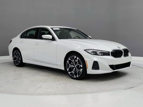 New 2026 BMW 330i Sedan w/ Convenience Package image 5