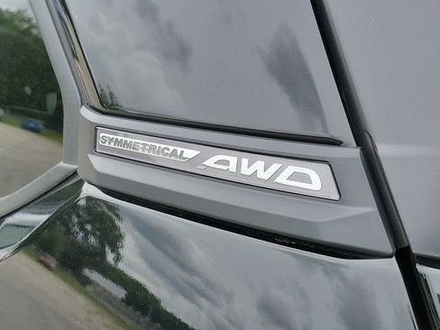 Used 2025 Subaru Forester Touring AWD/4WD image 31