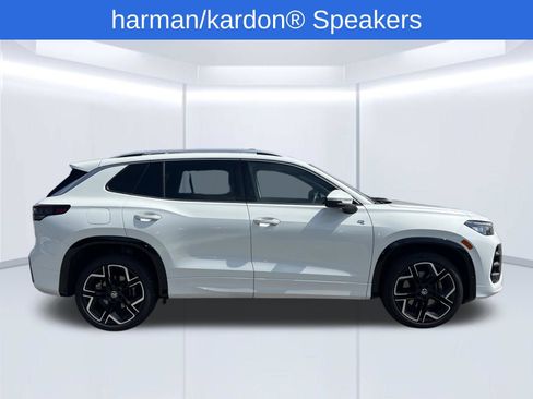 Used 2026 Volkswagen Tiguan SEL R-Line AWD/4WD image 4