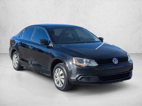Used 2014 Volkswagen Jetta S image 3