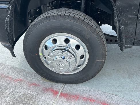 New 2025 RAM 3500 Laramie w/ Max Tow Package image 15