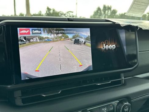 New 2025 Jeep Gladiator Mojave image 21