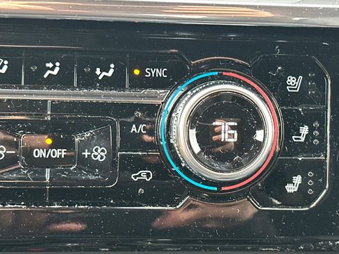 Used 2024 GMC Sierra 1500 Denali w/ Technology Package image 29