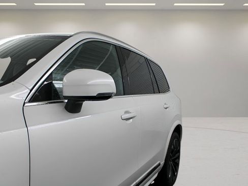 New 2026 Volvo XC90 B6 Ultra image 11