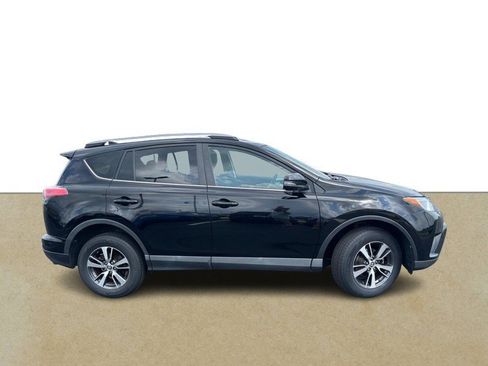 Used 2018 Toyota RAV4 XLE w/ Plus Extra Value Package FWD image 2