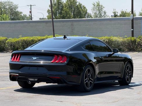 Used 2022 Ford Mustang Premium RWD image 5