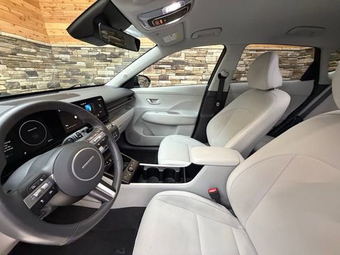 Used 2024 Hyundai Kona SEL w/ Convenience Package image 11