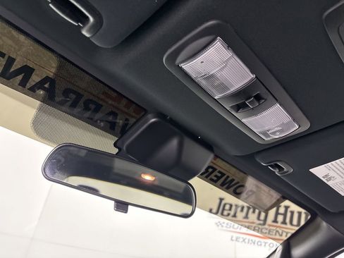 Used 2023 Nissan Frontier SV w/ Midnight Edition Package image 19