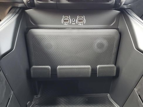 New 2026 RAM 2500 Big Horn AWD/4WD image 13