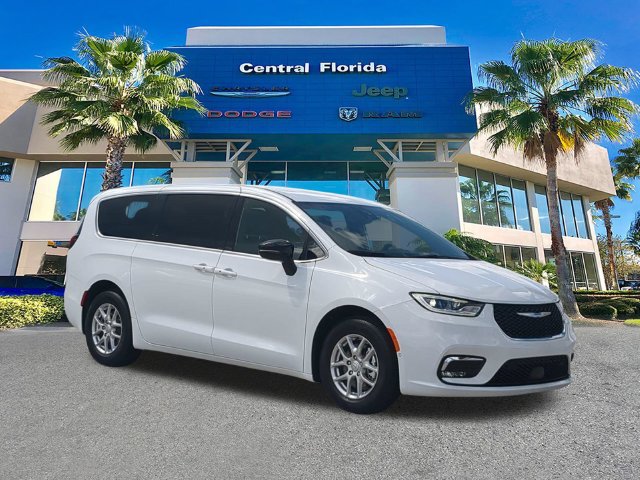 New 2026 Chrysler Pacifica Select FWD image 2