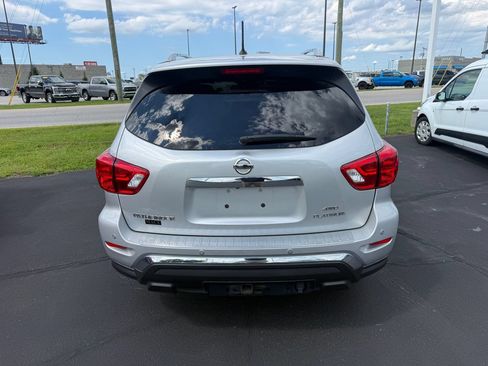 Used 2017 Nissan Pathfinder Platinum w/ Cargo Package AWD/4WD image 5