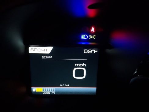 Used 2021 Ferrari F8 Tributo image 34