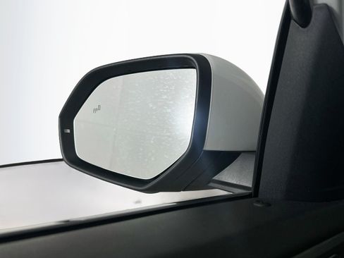 Used 2025 Volkswagen Atlas Cross Sport SE FWD image 16