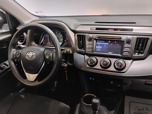 Used 2015 Toyota RAV4 LE FWD image 16