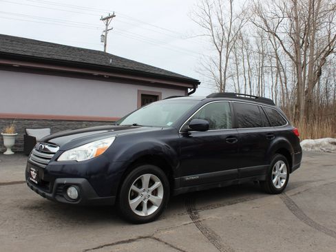 Used 2013 Subaru Outback 2.5i Premium image 12