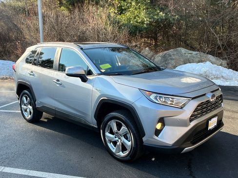 Used 2021 Toyota RAV4 Limited image 7