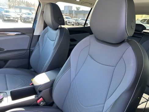 New 2026 Volkswagen Tiguan SE AWD/4WD image 12