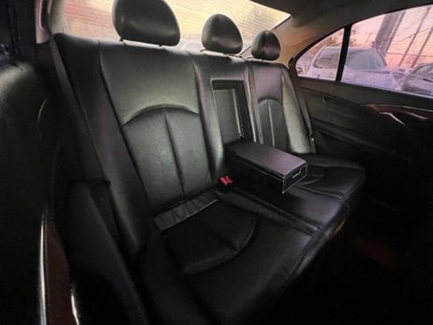 Used 2008 Mercedes-Benz E 350 Luxury image 12