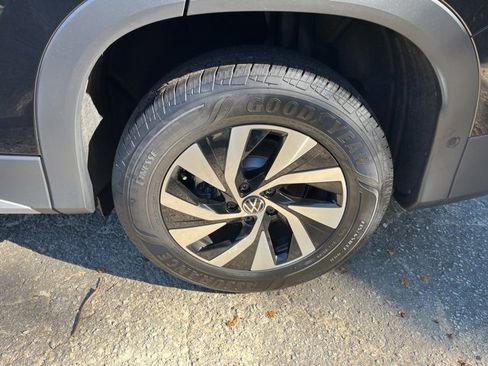 New 2025 Volkswagen Tiguan S image 19