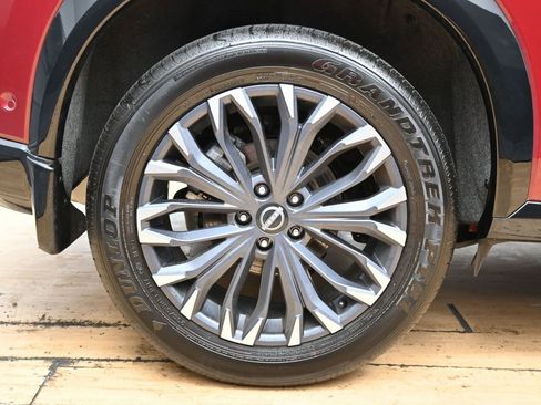 Used 2025 Nissan Rogue Platinum image 14