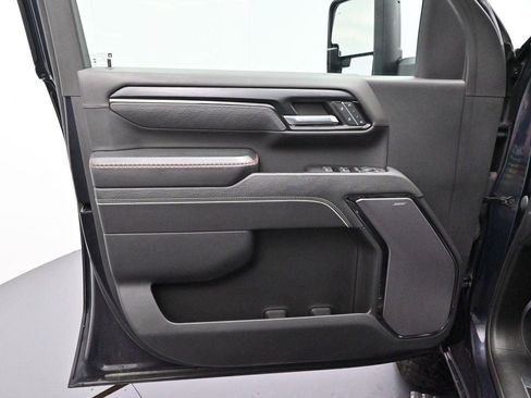 Used 2024 GMC Sierra 2500 AT4X AWD/4WD image 10