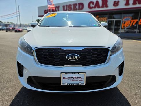 Used 2019 Kia Sorento FWD image 2