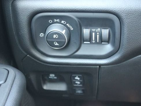Used 2025 RAM 1500 Big Horn AWD/4WD image 19