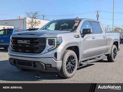 Used 2024 GMC Sierra 1500 Elevation w/ LPO, Elevation Black Package