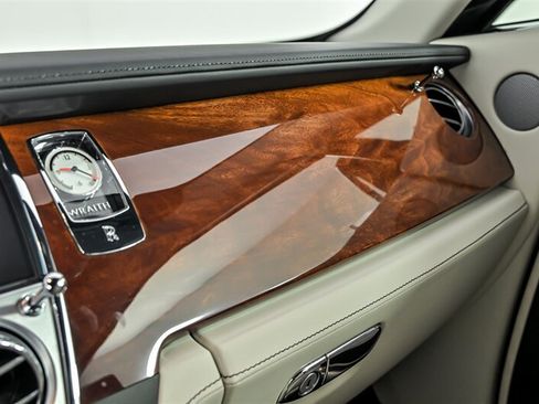 Used 2015 Rolls-Royce Wraith RWD image 34