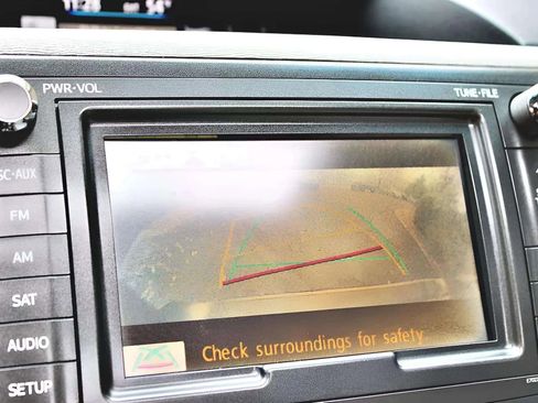 Used 2011 Toyota Sienna Limited image 27