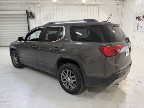 Used 2019 GMC Acadia SLT image 3