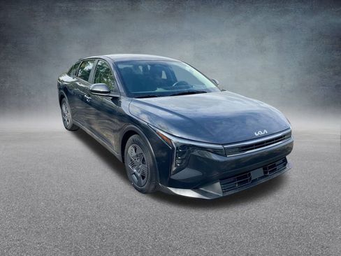 Used 2025 Kia K4 LX image 36