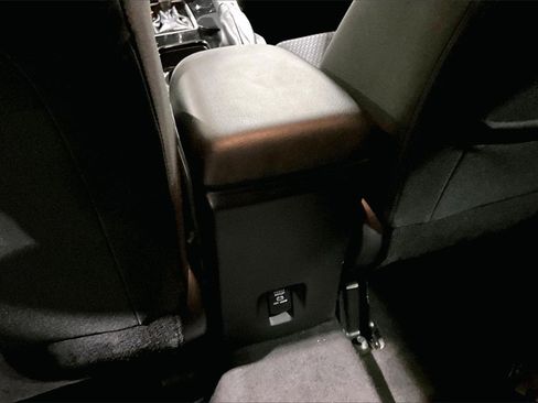 Used 2019 Mitsubishi Eclipse Cross ES image 30