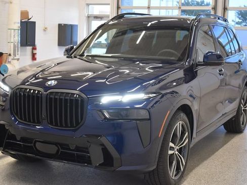 New 2027 BMW X7 xDrive40i w/ Executive Package AWD/4WD image 9